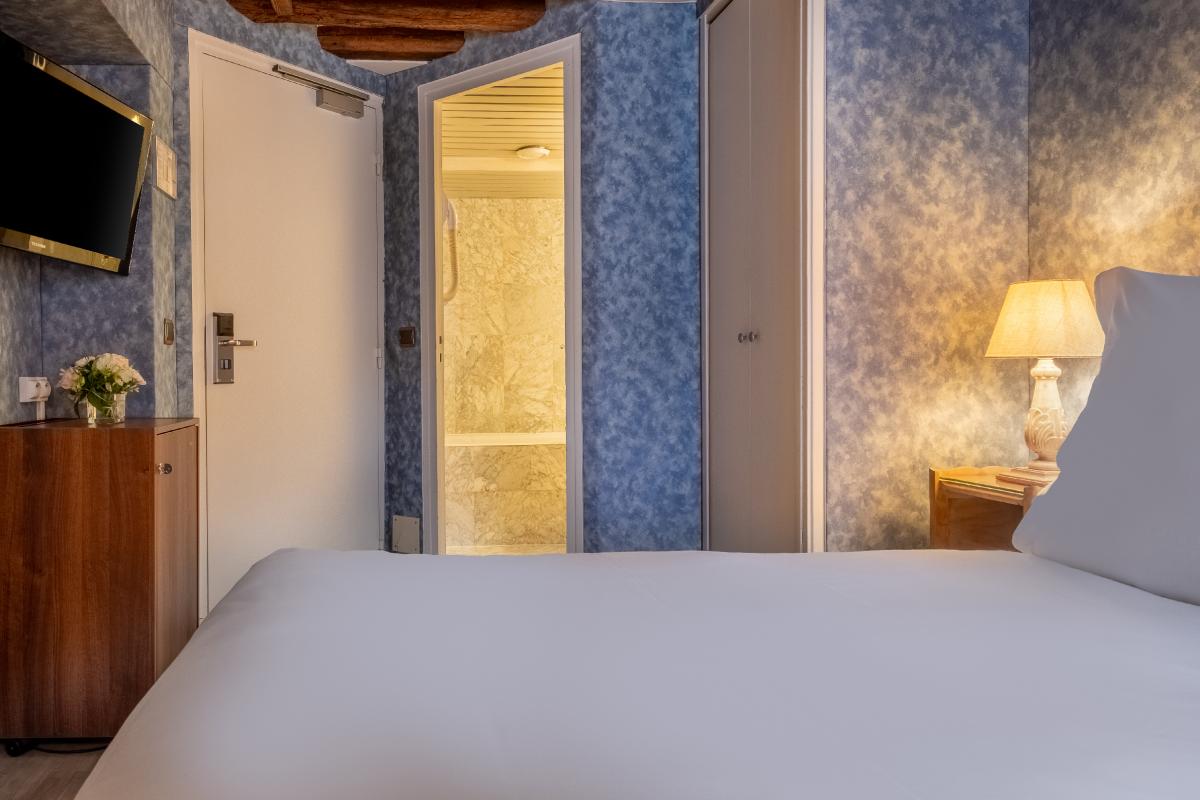 Hôtel Baudelaire Opéra - 经典客房，带阳台