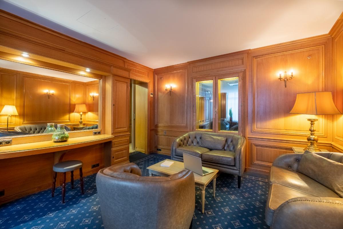 波德莱尔歌剧院酒店| 官方网站标签描