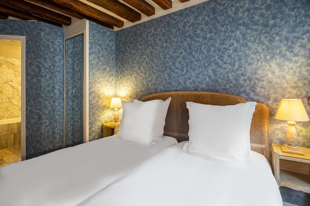 Hôtel Baudelaire Opéra - Quarto Twin Baignoire